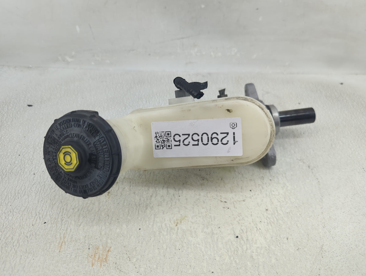 2013-2017 Honda Accord Brake Master Cylinder 1290525 - Oemusedautoparts1.com