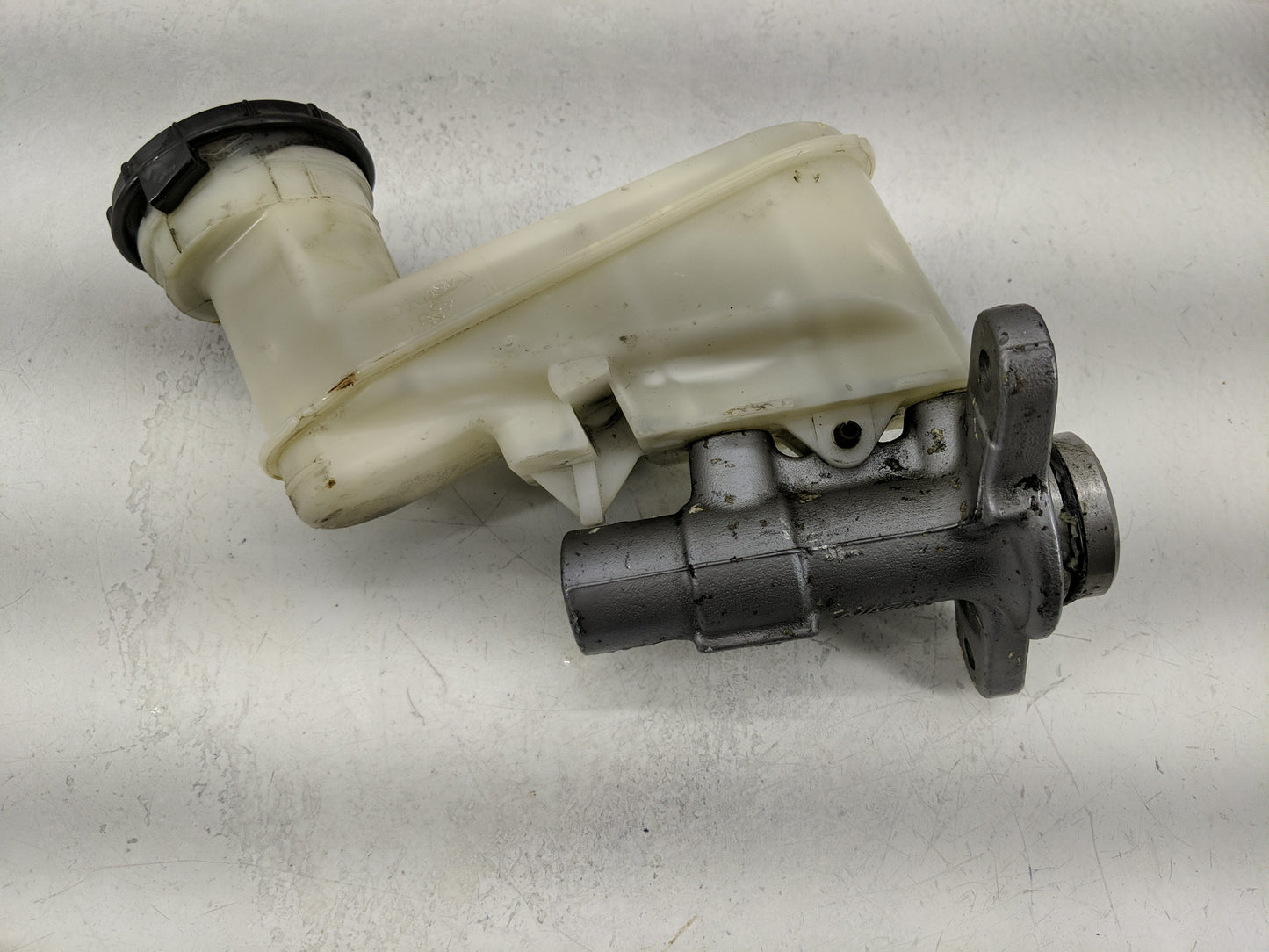 2013-2017 Honda Accord Brake Master Cylinder - Oemusedautoparts1.com