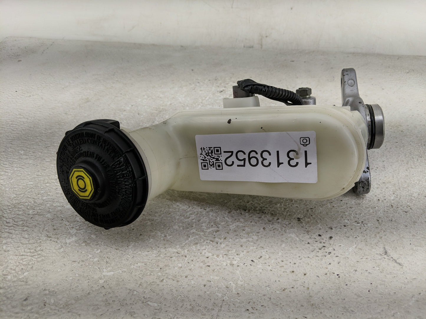2013-2017 Honda Accord Brake Master Cylinder - Oemusedautoparts1.com