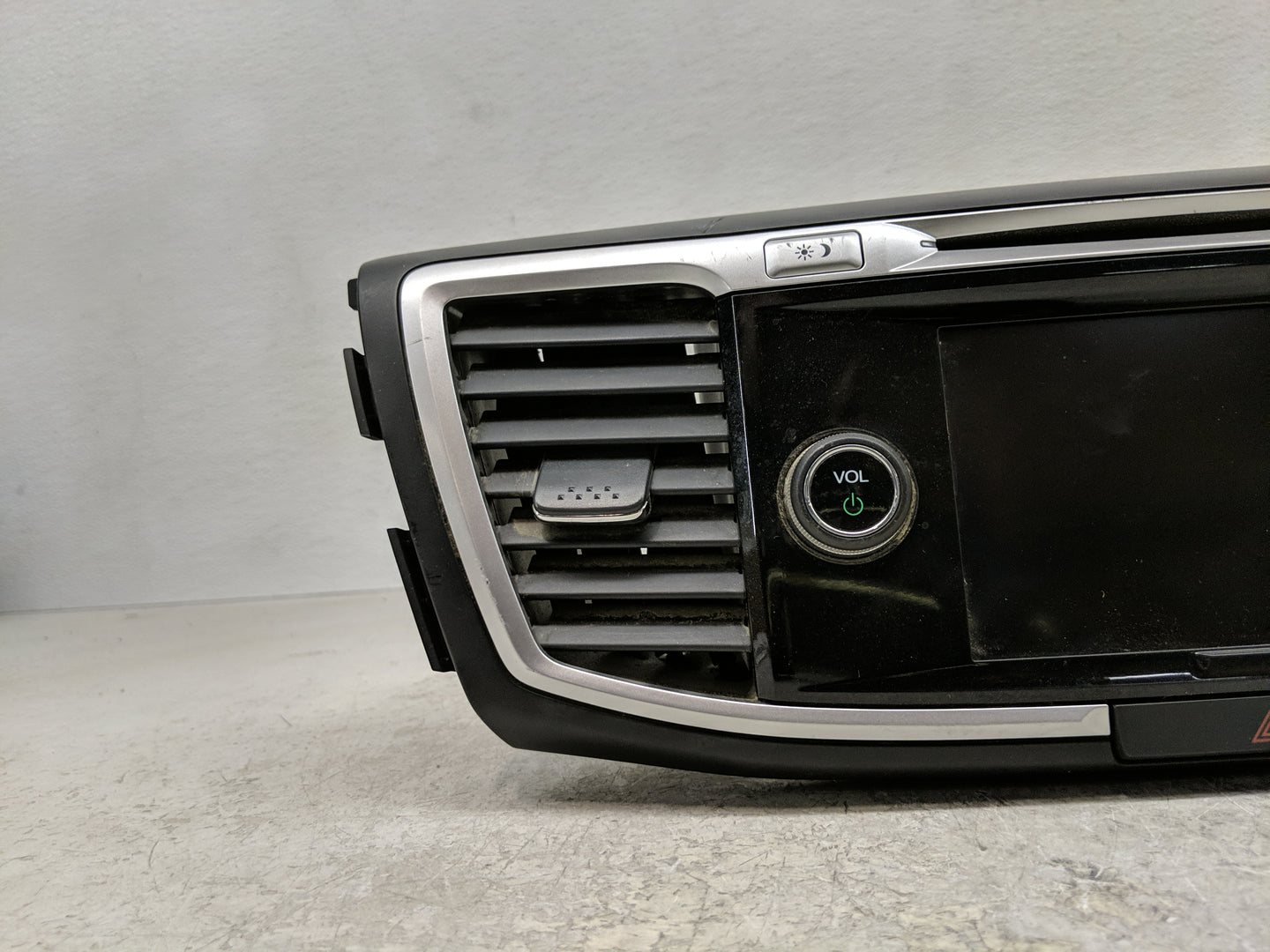 2013-2015 Honda Accord Radio AM FM Cd Player Receiver Replacement P/N:39101-T2A-A840-M1 39101-T2A-A830-M1 Fits Fits 2013 201
