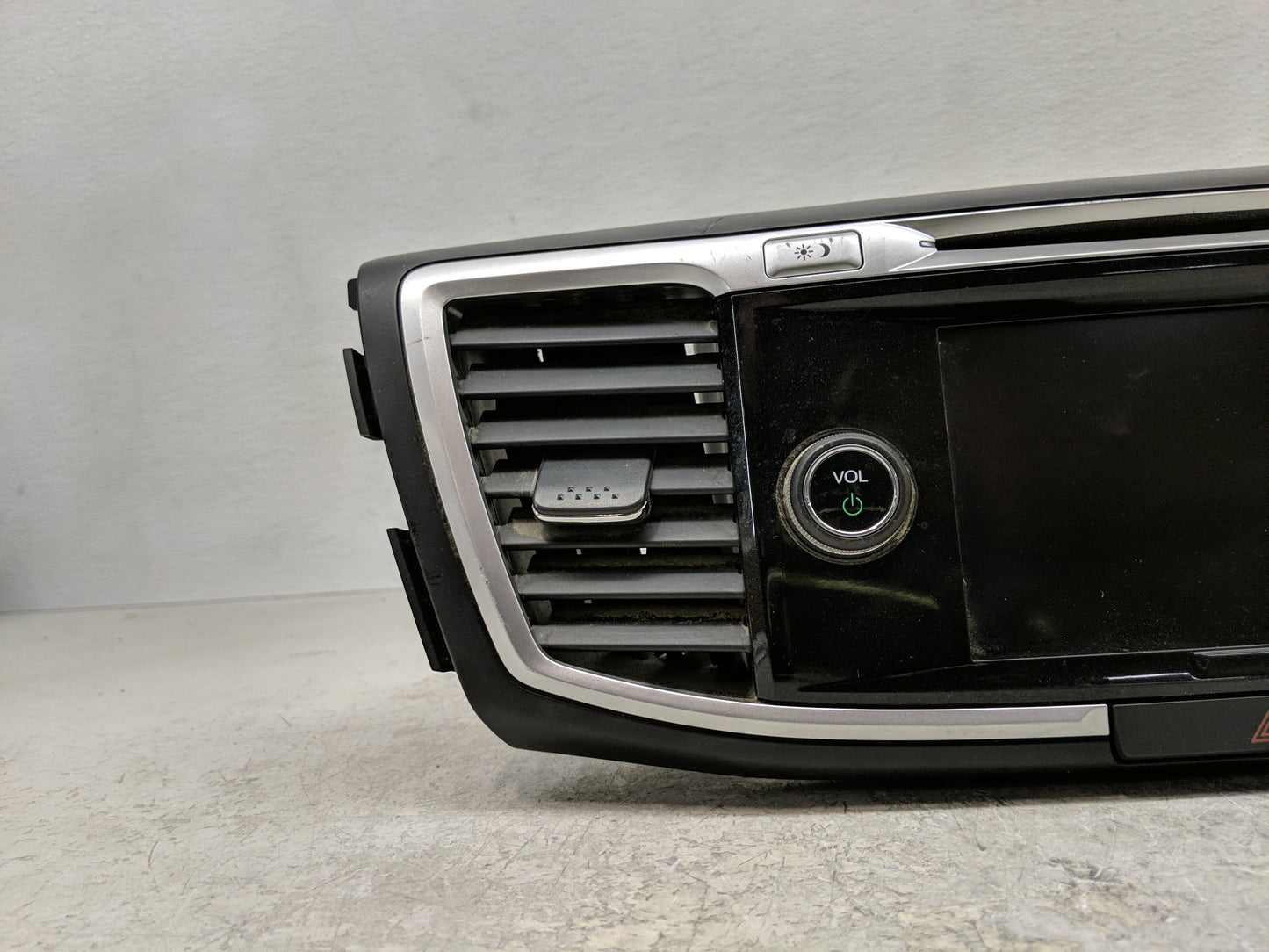 2013-2015 Honda Accord Radio AM FM Cd Player Receiver Replacement P/N:39101-T2A-A840-M1 39101-T2A-A830-M1 Fits Fits 2013 201