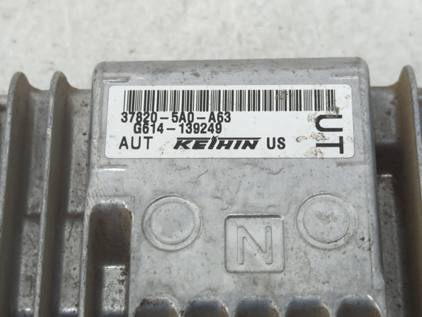 2015 Honda Accord PCM Engine Control Computer ECU ECM PCU OEM P/N:37820-5A0-A63 37820-5A1-L63 Fits OEM Used Auto Parts - Oem