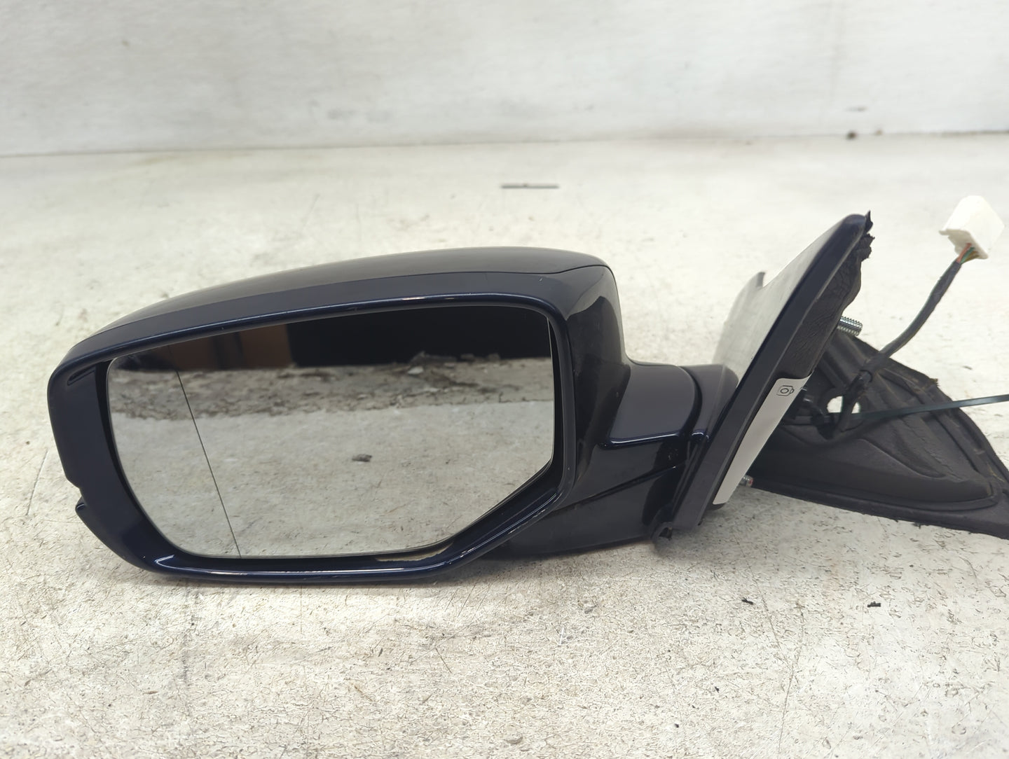 2013-2017 Honda Accord Driver Side View Mirror - Left Door Mirror OEM Used - Oemusedautoparts1.com