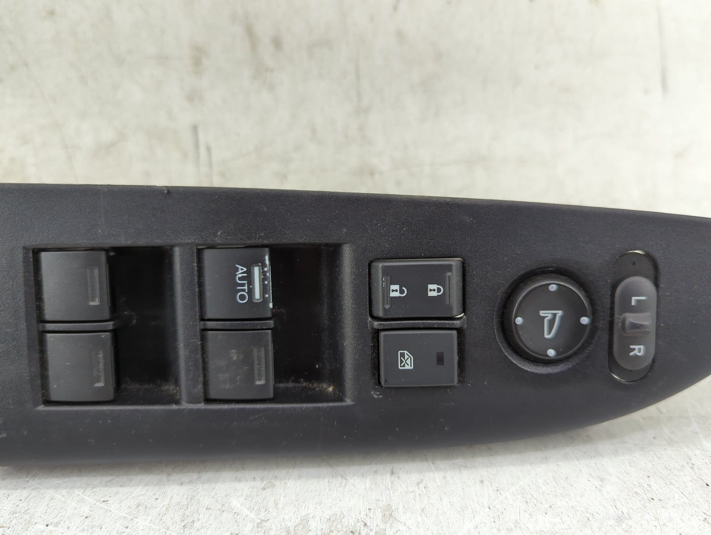 2015 Honda Accord Master Power Window Switch Replacement Driver Side Left Fits OEM Used Auto Parts - Oemusedautoparts1.com