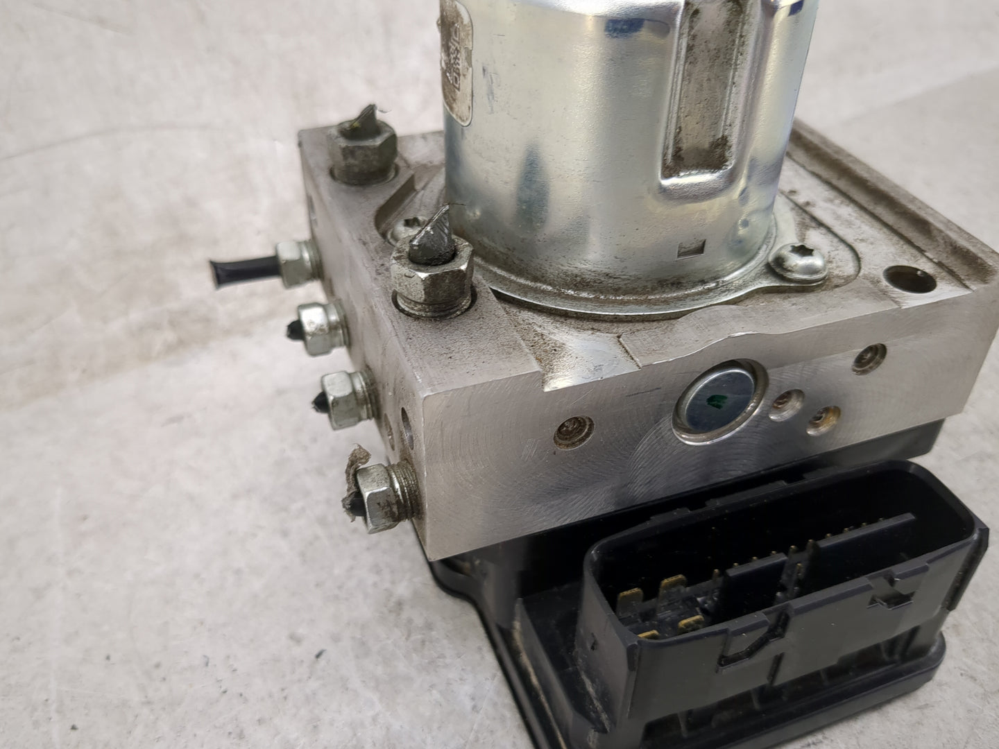2015 Honda Accord ABS Pump Control Module Replacement Fits OEM Used Auto Parts - Oemusedautoparts1.com