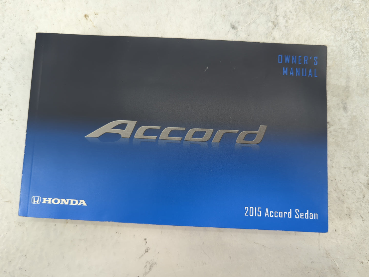 2015 Honda Accord Owners Manual Book Guide P/N:31T2A620 00X31-T2A-6200 OEM Used Auto Parts - Oemusedautoparts1.com