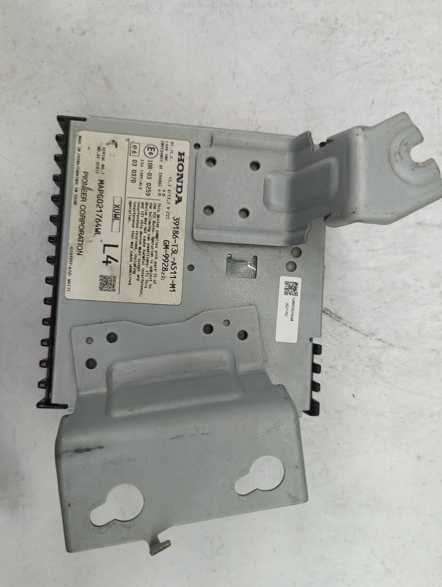 2013-2015 Honda Accord Radio Speaker Amplifier - Oemusedautoparts1.com