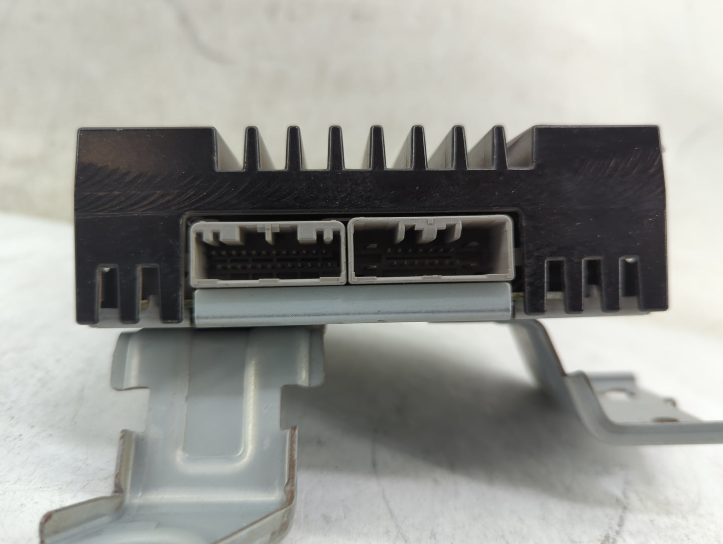 2013-2015 Honda Accord Radio Speaker Amplifier - Oemusedautoparts1.com