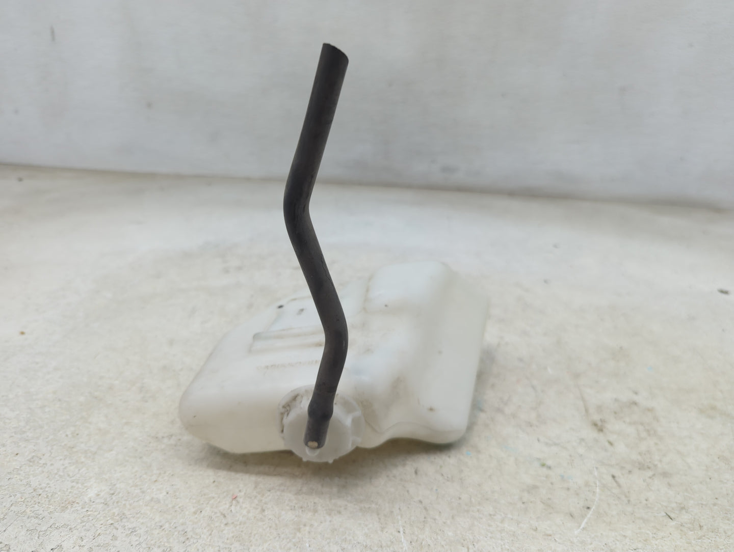 2013-2017 Honda Accord Radiator Coolant Overflow Expansion Tank Bottle 1465711 - Oemusedautoparts1.com