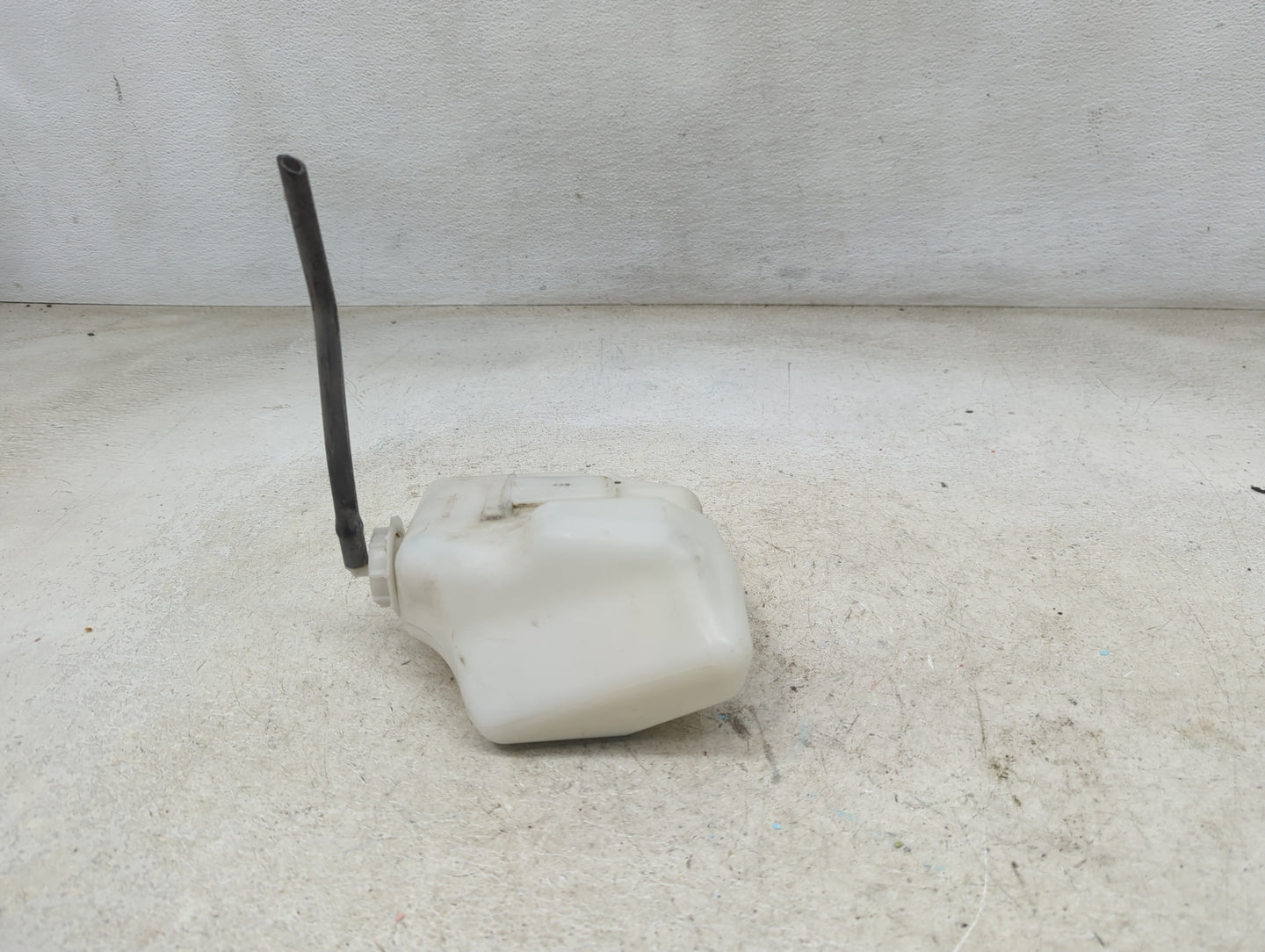 2013-2017 Honda Accord Radiator Coolant Overflow Expansion Tank Bottle 1465711 - Oemusedautoparts1.com