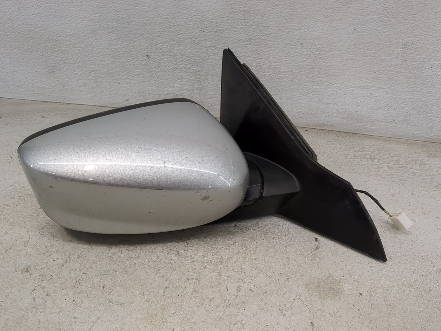 2013-2017 Honda Accord Passenger Side View Mirror - Right Door Mirror OEM Used - Oemusedautoparts1.com