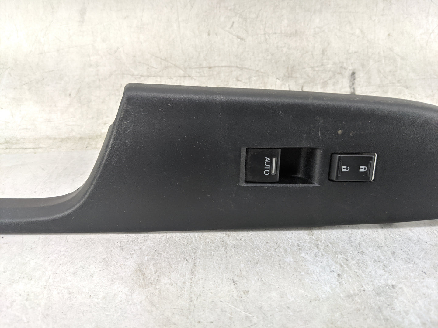 2013-2017 Honda Accord Passenger Right Power Window Switch 35760-t2a-a01 - Oemusedautoparts1.com