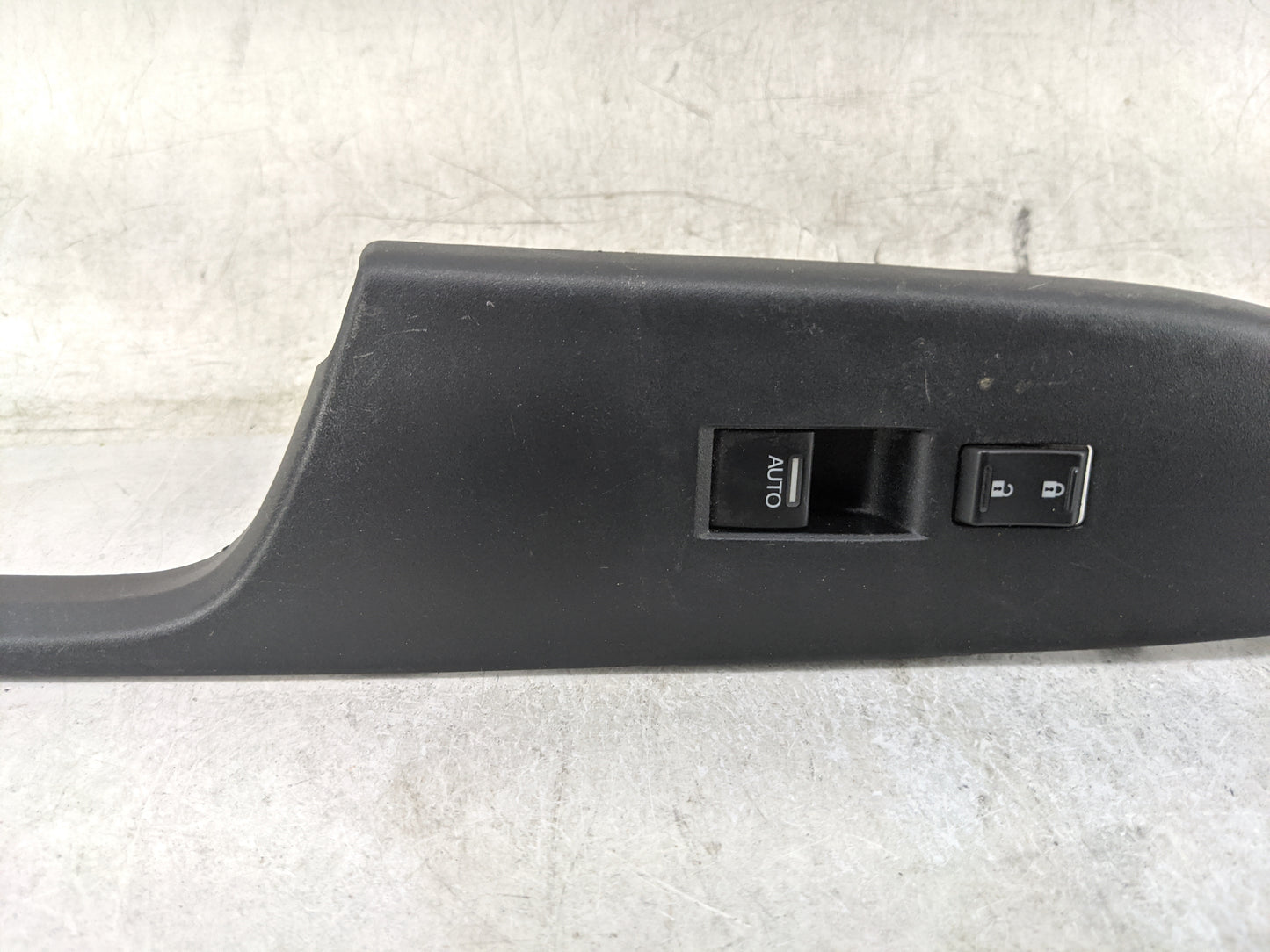 2013-2017 Honda Accord Passenger Right Power Window Switch 35760-t2a-a01 - Oemusedautoparts1.com