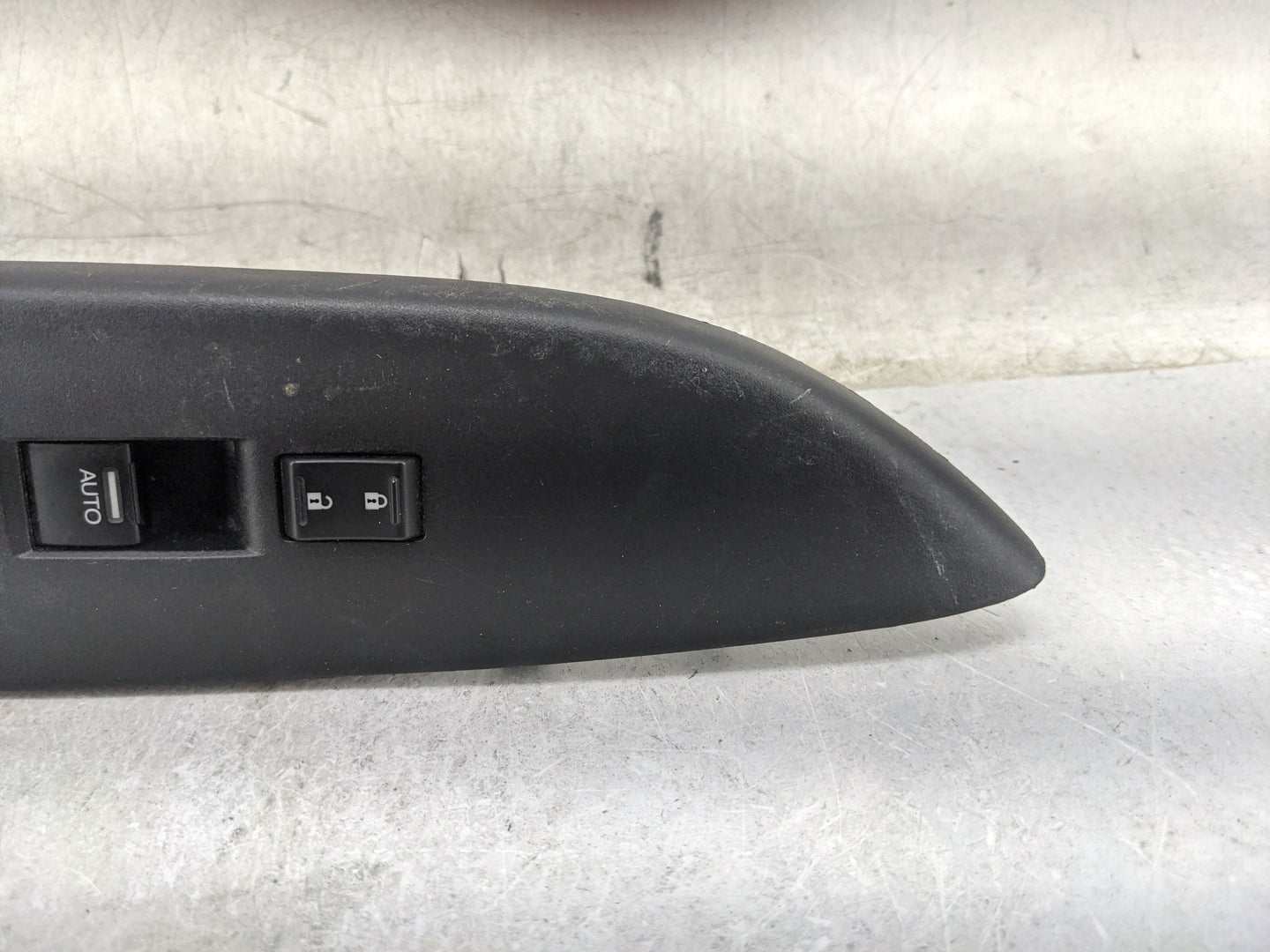 2013-2017 Honda Accord Passenger Right Power Window Switch 35760-t2a-a01 - Oemusedautoparts1.com