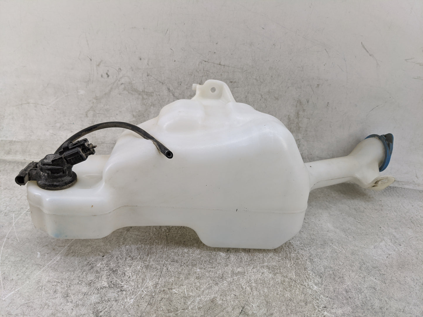 2013-2017 Honda Accord Windshield Washer Fluid Reservoir Bottle Oem 1476938 - Oemusedautoparts1.com