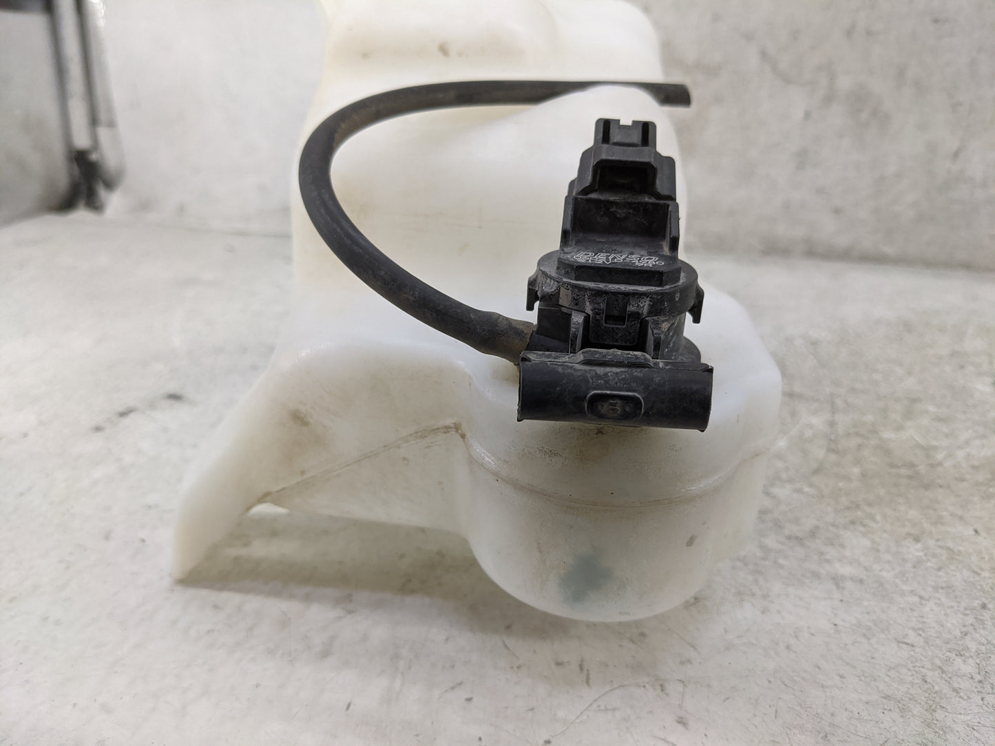 2013-2017 Honda Accord Windshield Washer Fluid Reservoir Bottle Oem 1476938 - Oemusedautoparts1.com