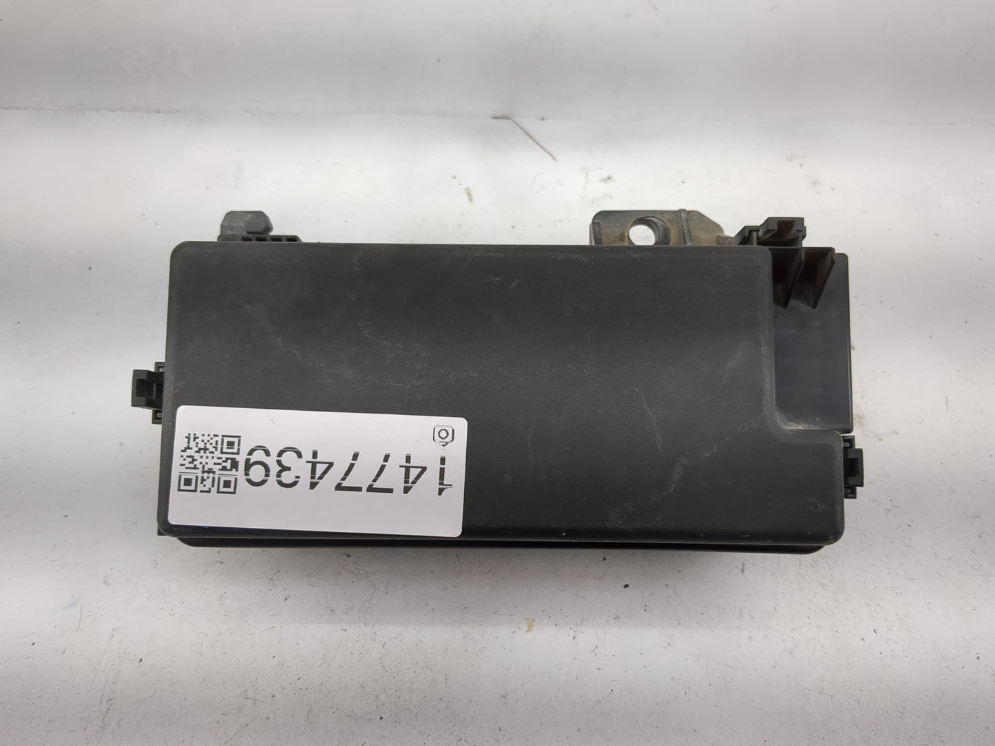 2013-2017 Honda Accord Fusebox Fuse Box Panel Relay Module P/N:444111038268 Fits Fits 2013 2014 2015 2016 2017 OEM Used Auto