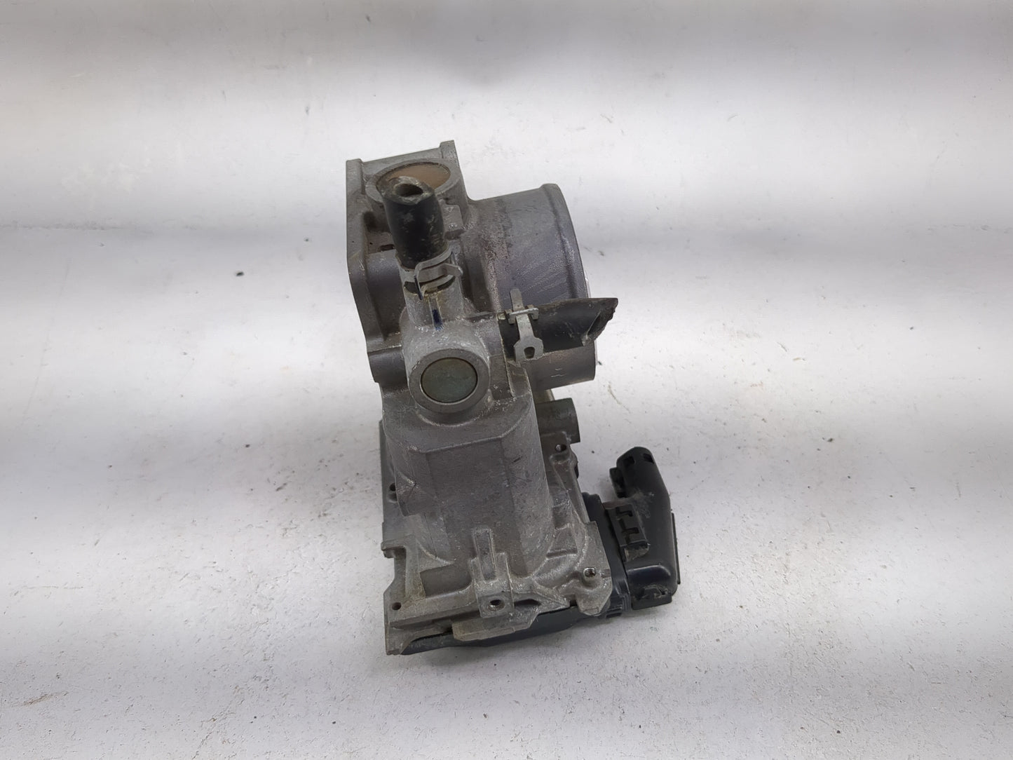 2013-2017 Honda Accord Throttle Body P/N:GMF-4A Fits Fits 2013 2014 2015 2016 2017 2018 2019 2020 2021 2022 OEM Used Auto Pa