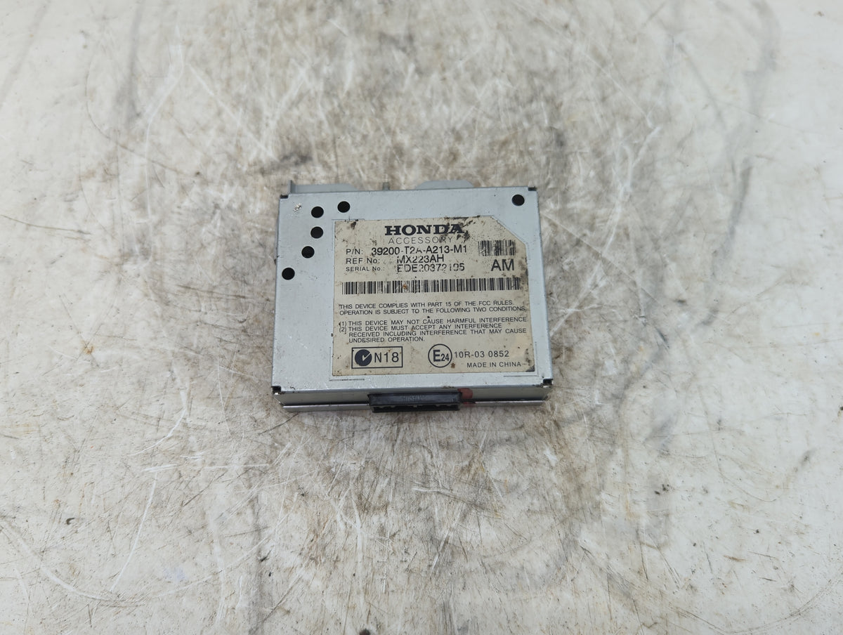 2013-2017 Honda Accord Audio Control Module 39200-t2a-a213-m1|mx223ah - Oemusedautoparts1.com