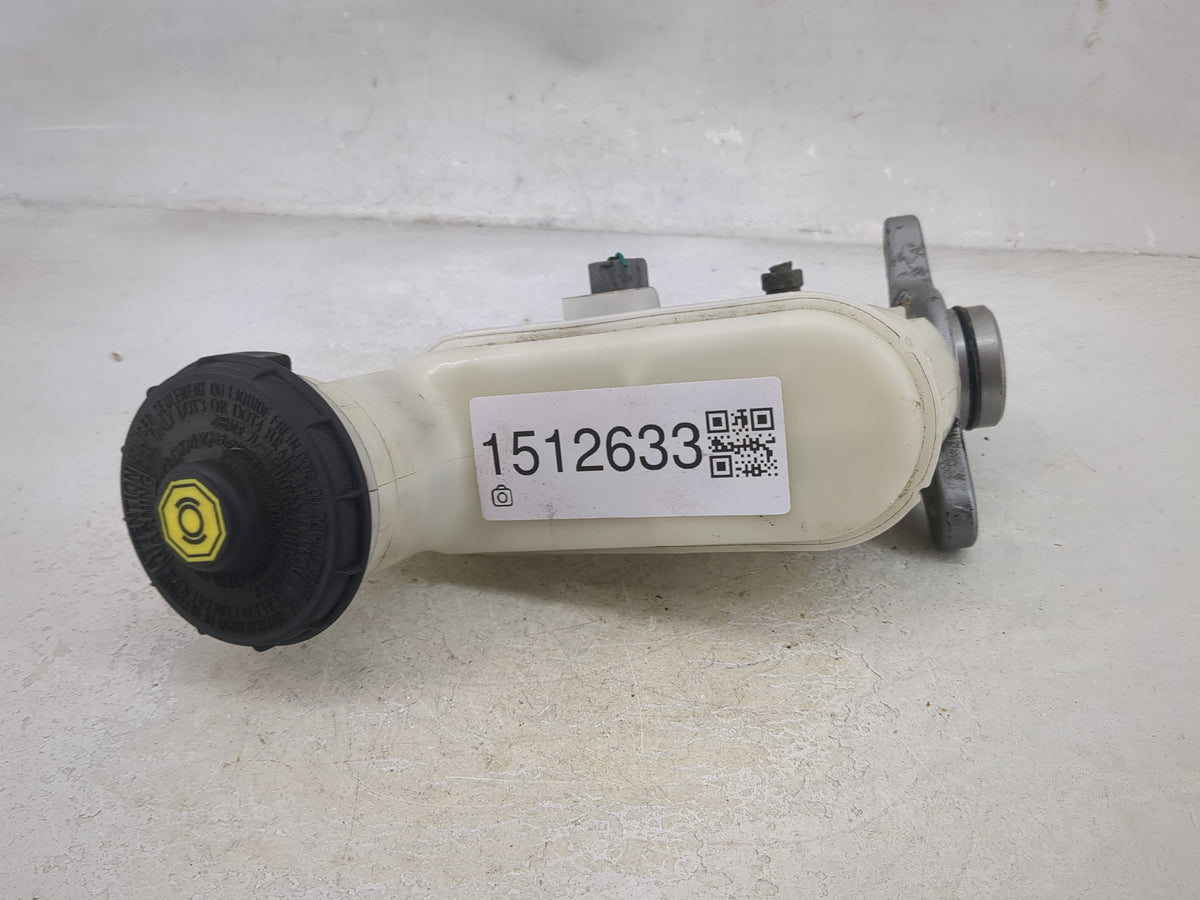 2013-2017 Honda Accord Brake Master Cylinder 1512633 - Oemusedautoparts1.com