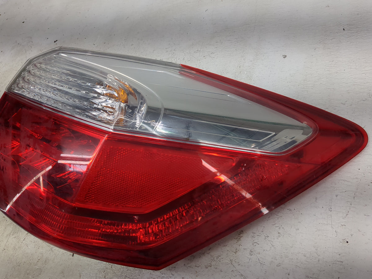 2013-2015 Honda Accord Tail Light Assembly Passenger Right OEM Fits Fits 2013 2014 2015 OEM Used Auto Parts - Oemusedautopar