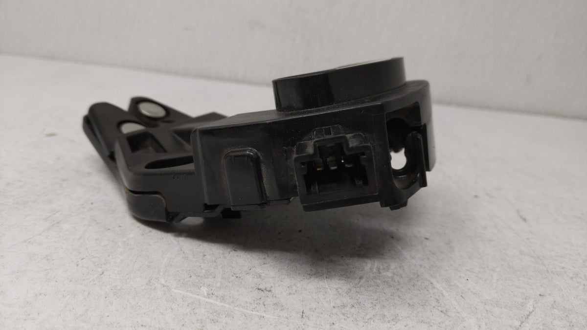2015 Honda Accord Front Hood LID LATCH - Oemusedautoparts1.com