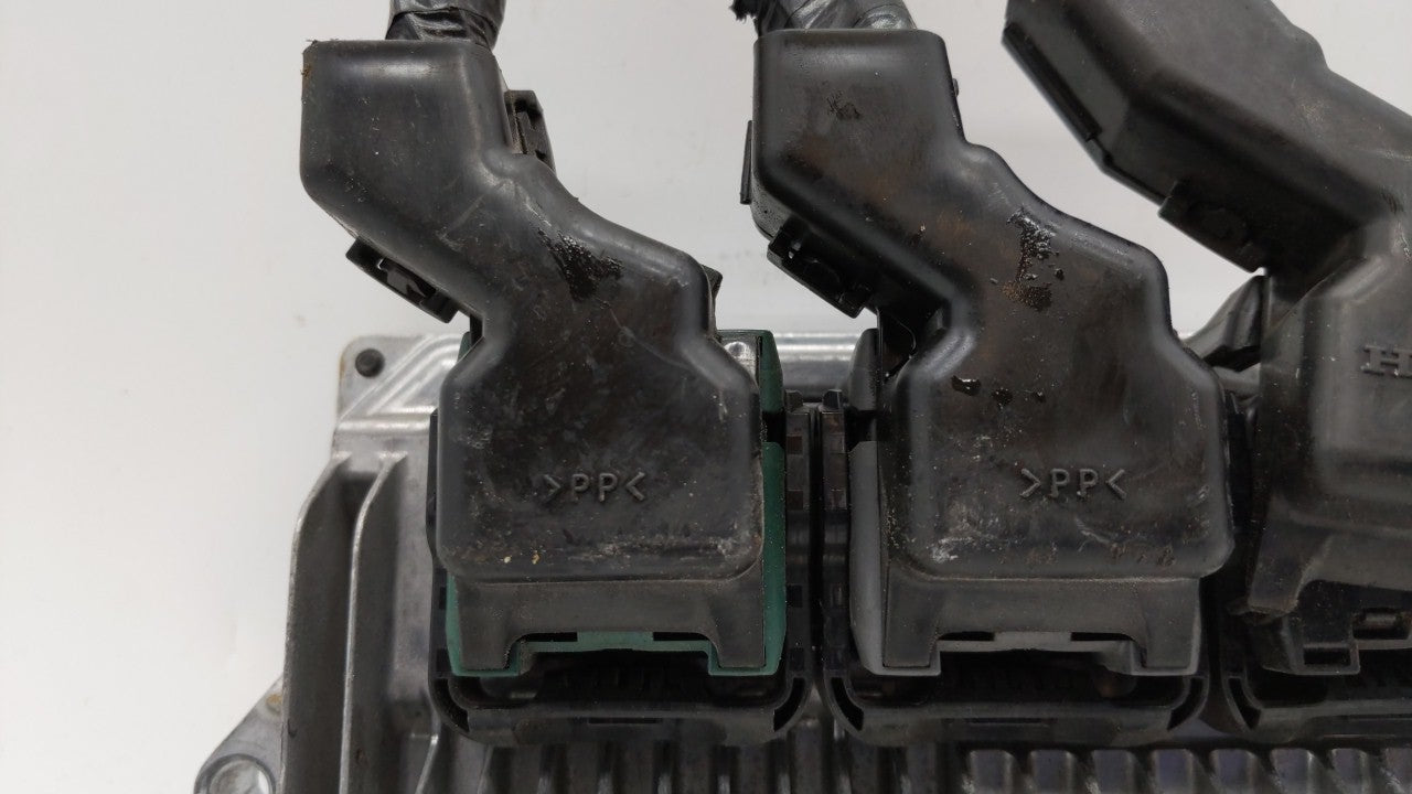 2015 Honda Accord PCM Engine Control Computer ECU ECM PCU OEM P/N:37820-5A1-L83 37820-5A0-A64 Fits OEM Used Auto Parts - Oem