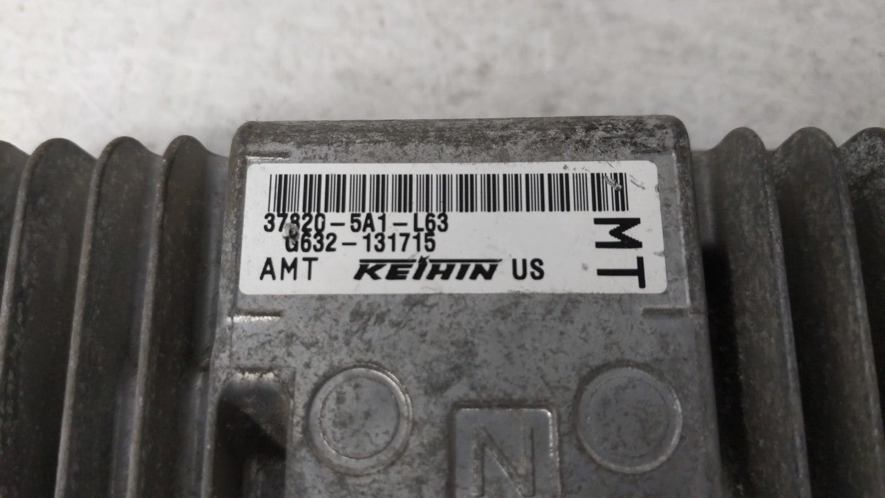 2015 Honda Accord PCM Engine Control Computer ECU ECM PCU OEM P/N:37820-5A1-L63 37820-5A1-L54 Fits OEM Used Auto Parts - Oem