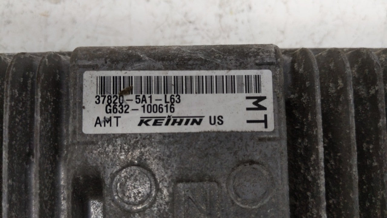 2015 Honda Accord PCM Engine Control Computer ECU ECM PCU OEM P/N:37820-5A1-L63 37820-5A1-L54 Fits OEM Used Auto Parts - Oem