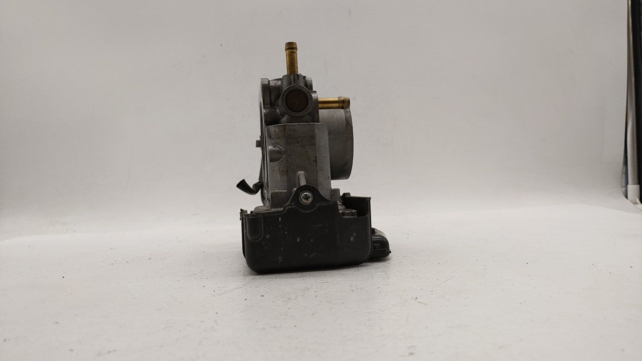 2013-2017 Honda Accord Throttle Body P/N:GMF4A Fits Fits 2013 2014 2015 2016 2017 2018 OEM Used Auto Parts - Oemusedautopart