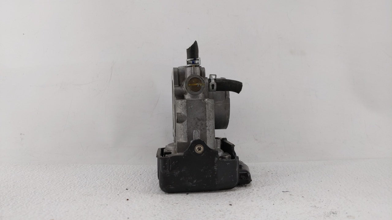 2013-2017 Honda Accord Throttle Body P/N:GMF4A Fits Fits 2013 2014 2015 2016 2017 2018 OEM Used Auto Parts - Oemusedautopart