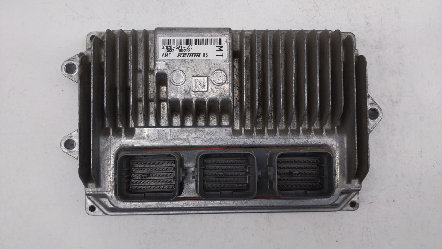 2015 Honda Accord PCM Engine Control Computer ECU ECM PCU OEM P/N:37820-5A1-L63 37820-5A1-L54 Fits OEM Used Auto Parts - Oem