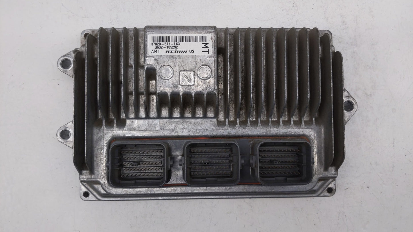 2015 Honda Accord PCM Engine Control Computer ECU ECM PCU OEM P/N:37820-5A1-L63 37820-5A1-L54 Fits OEM Used Auto Parts - Oem