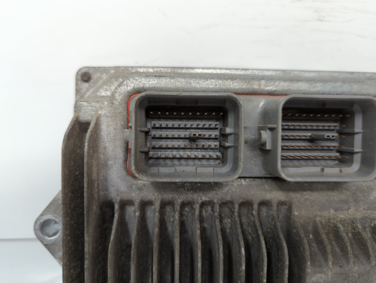 2015 Honda Accord PCM Engine Control Computer ECU ECM PCU OEM P/N:37820-5A1-L63 37820-5A1-L54 Fits OEM Used Auto Parts - Oem