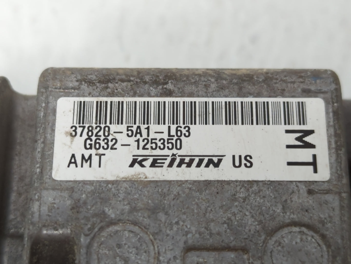 2015 Honda Accord PCM Engine Control Computer ECU ECM PCU OEM P/N:37820-5A1-L63 37820-5A1-L54 Fits OEM Used Auto Parts - Oem