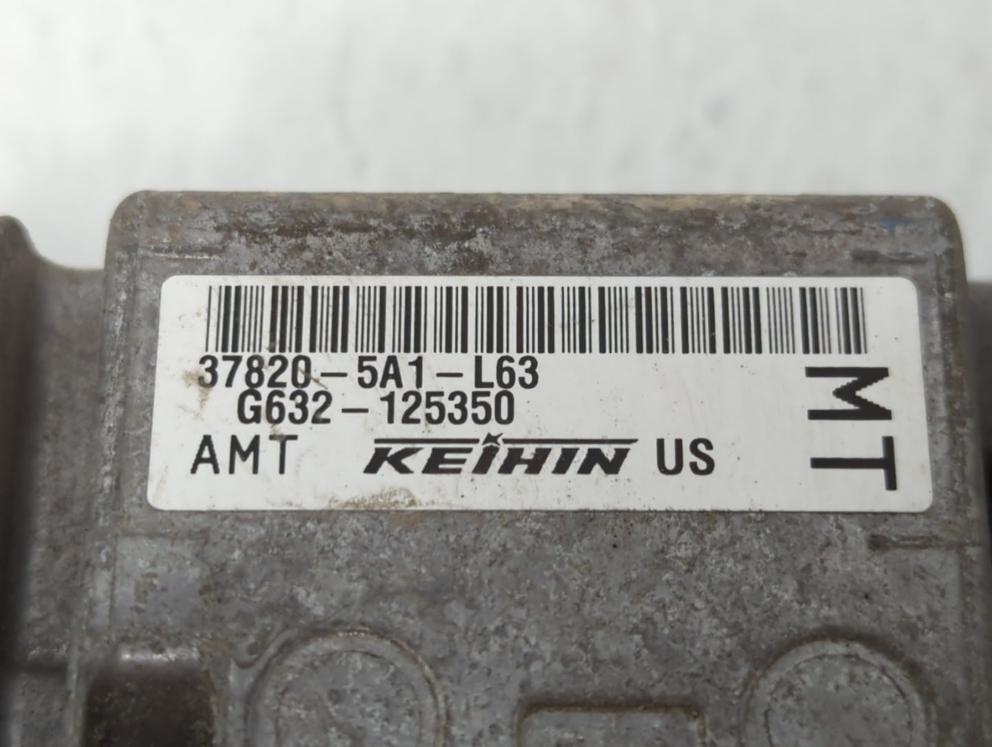 2015 Honda Accord PCM Engine Control Computer ECU ECM PCU OEM P/N:37820-5A1-L63 37820-5A1-L54 Fits OEM Used Auto Parts - Oem
