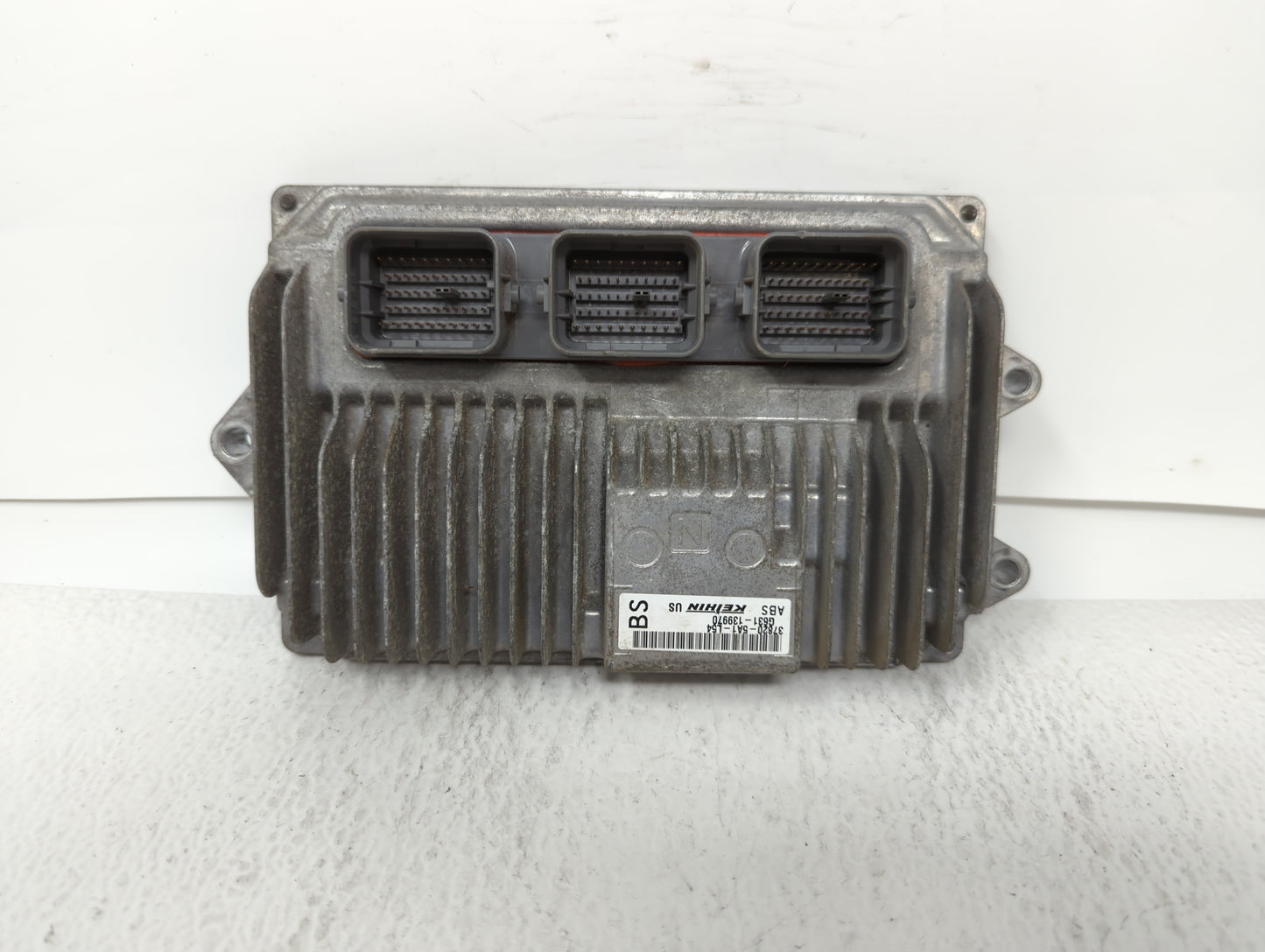 2015 Honda Accord PCM Engine Control Computer ECU ECM PCU OEM P/N:37820-5A1-L54 37820-5A1-L53 Fits OEM Used Auto Parts - Oem