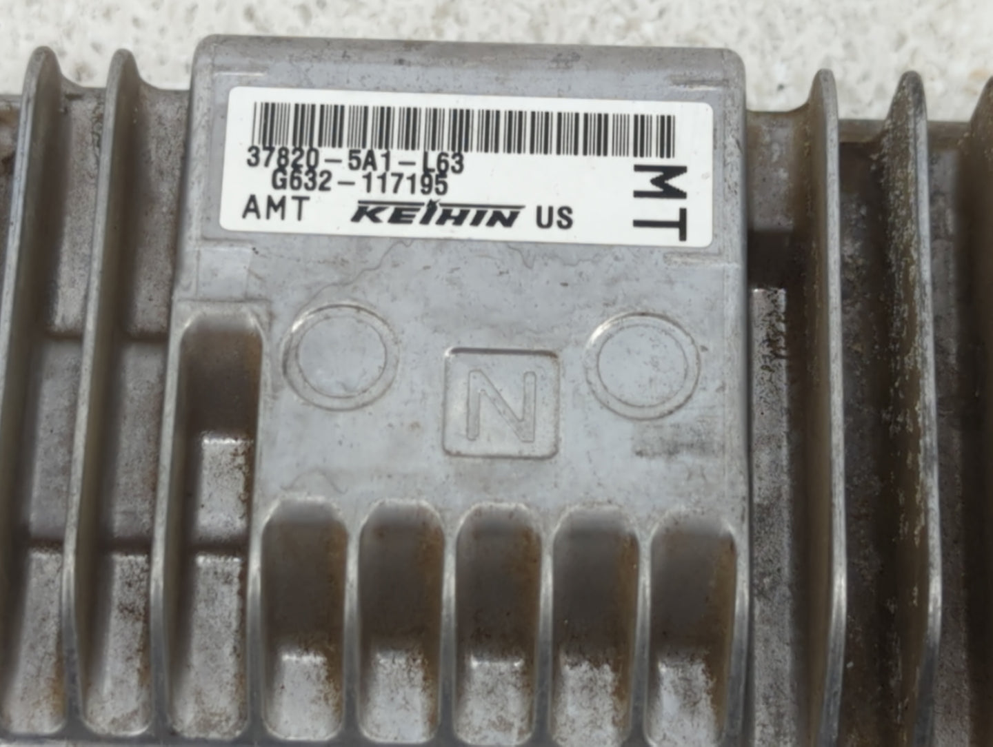 2015 Honda Accord PCM Engine Control Computer ECU ECM PCU OEM P/N:37820-5A1-L63 37820-5A1-L54 Fits OEM Used Auto Parts - Oem