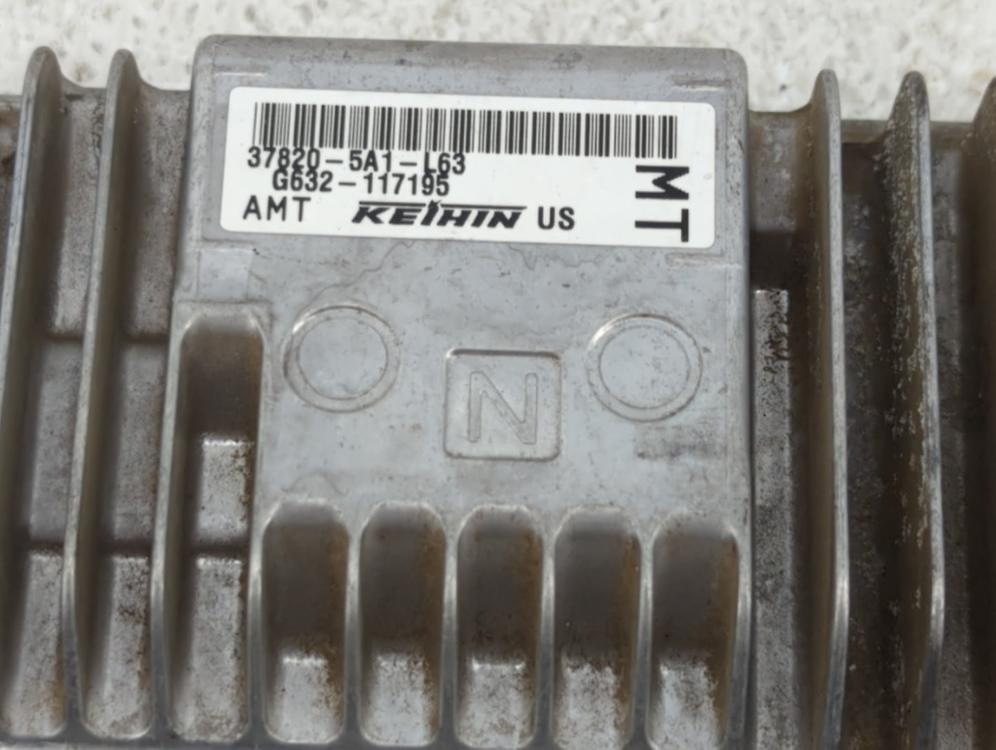 2015 Honda Accord PCM Engine Control Computer ECU ECM PCU OEM P/N:37820-5A1-L63 37820-5A1-L54 Fits OEM Used Auto Parts - Oem
