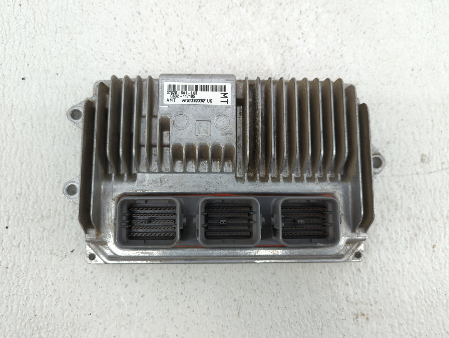2015 Honda Accord PCM Engine Control Computer ECU ECM PCU OEM P/N:37820-5A1-L63 37820-5A1-L54 Fits OEM Used Auto Parts - Oem