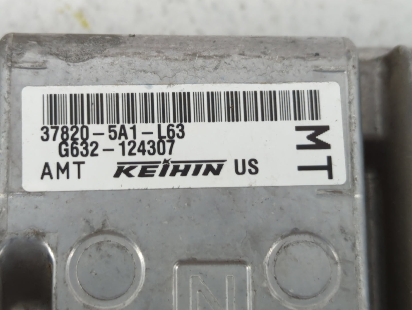 2015 Honda Accord PCM Engine Control Computer ECU ECM PCU OEM P/N:37820-5A1-L63 37820-5A1-L54 Fits OEM Used Auto Parts - Oem