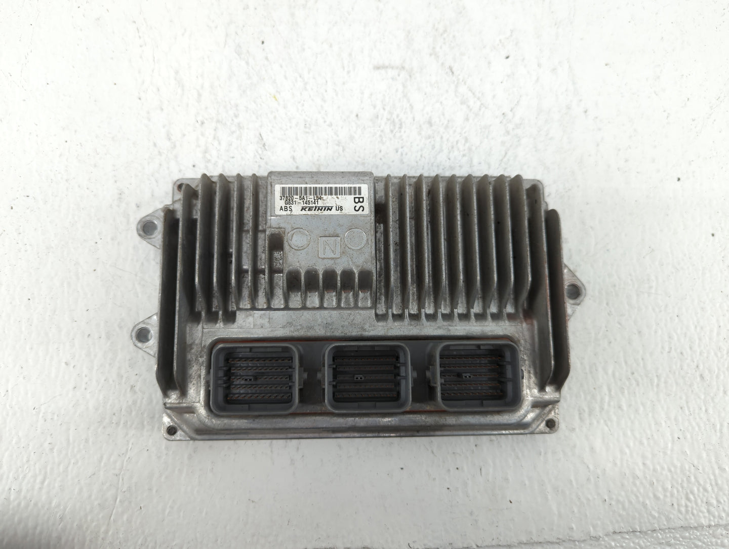 2015 Honda Accord PCM Engine Control Computer ECU ECM PCU OEM P/N:37820-5A1-L54 37820-5A1-L53 Fits OEM Used Auto Parts - Oem
