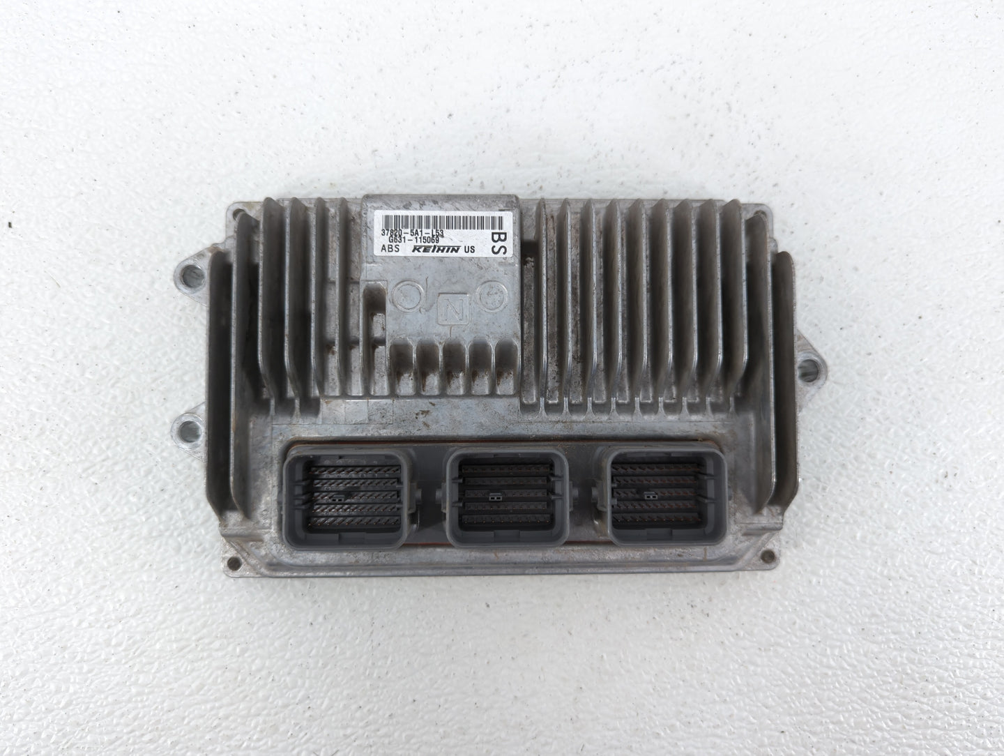 2015 Honda Accord PCM Engine Control Computer ECU ECM PCU OEM P/N:37820-5A1-L54 37820-5A1-L53 Fits OEM Used Auto Parts - Oem