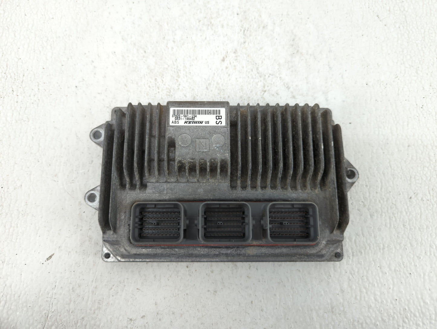 2015 Honda Accord PCM Engine Control Computer ECU ECM PCU OEM P/N:37820-5A1-L54 37820-5A1-L53 Fits OEM Used Auto Parts - Oem
