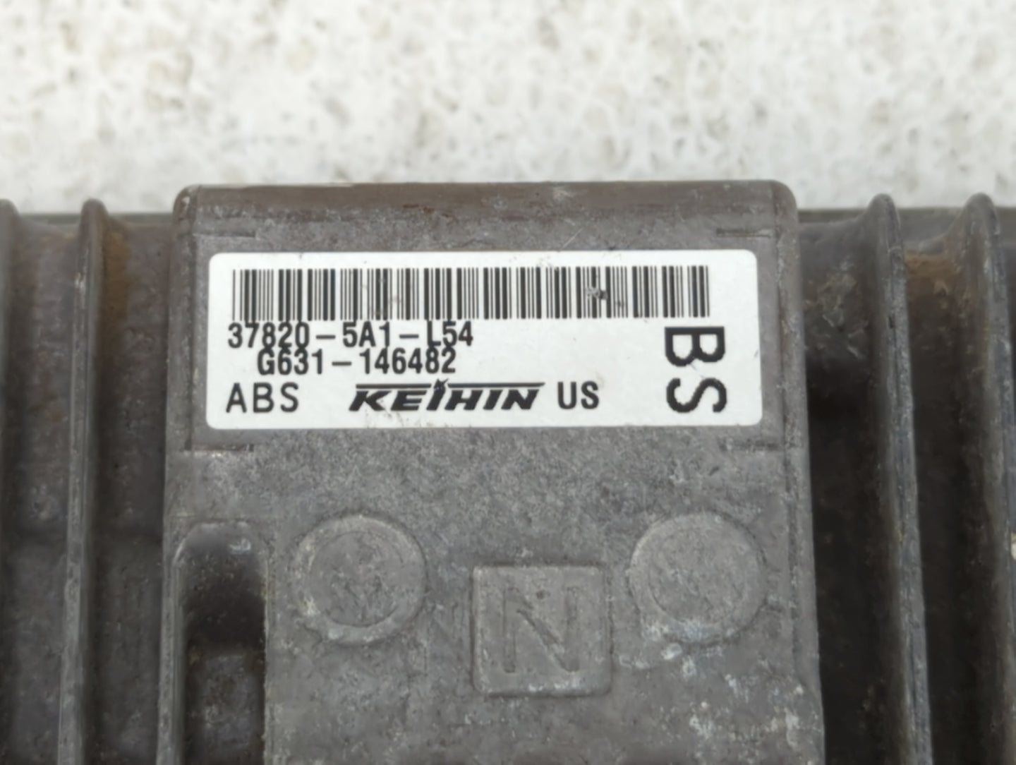 2015 Honda Accord PCM Engine Control Computer ECU ECM PCU OEM P/N:37820-5A1-L54 37820-5A1-L53 Fits OEM Used Auto Parts - Oem