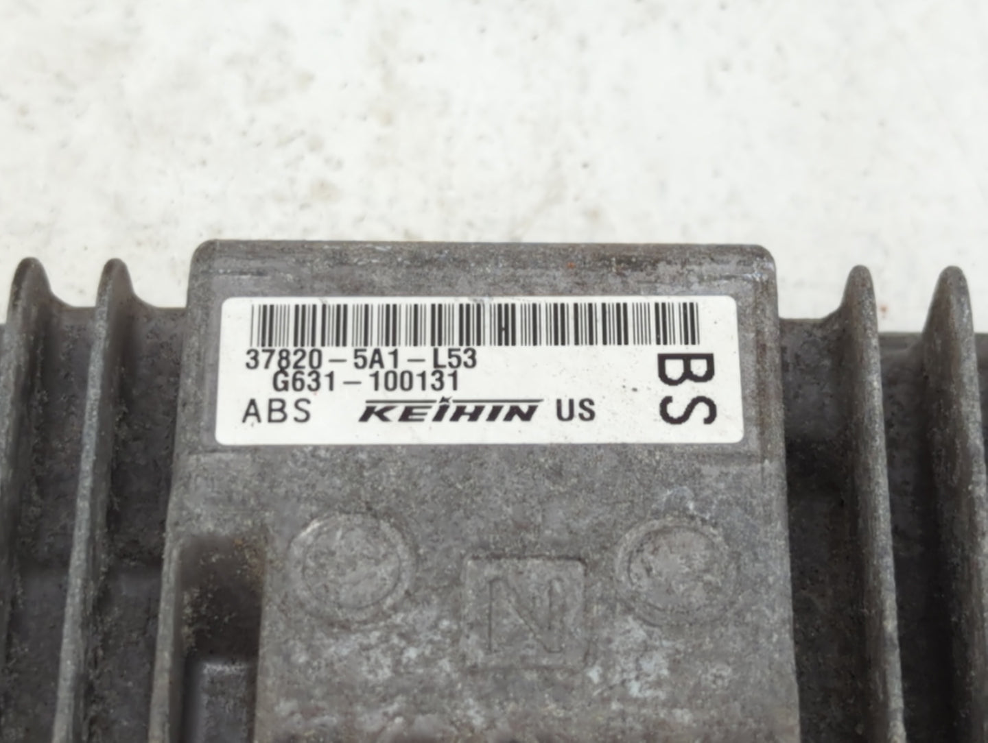 2015 Honda Accord PCM Engine Control Computer ECU ECM PCU OEM P/N:37820-5A1-L54 37820-5A1-L53 Fits OEM Used Auto Parts - Oem