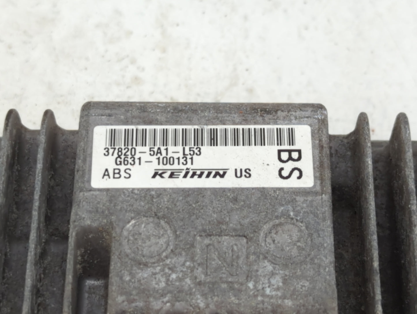 2015 Honda Accord PCM Engine Control Computer ECU ECM PCU OEM P/N:37820-5A1-L54 37820-5A1-L53 Fits OEM Used Auto Parts - Oem