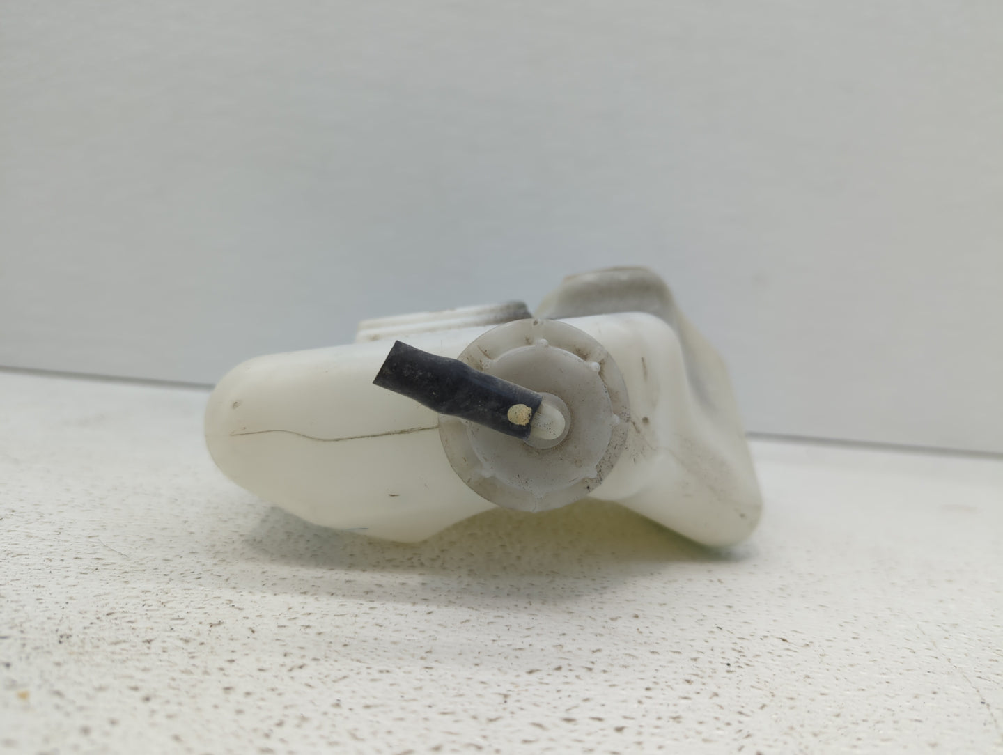 2013-2017 Honda Accord Windshield Washer Fluid Reservoir Bottle Oem - Oemusedautoparts1.com