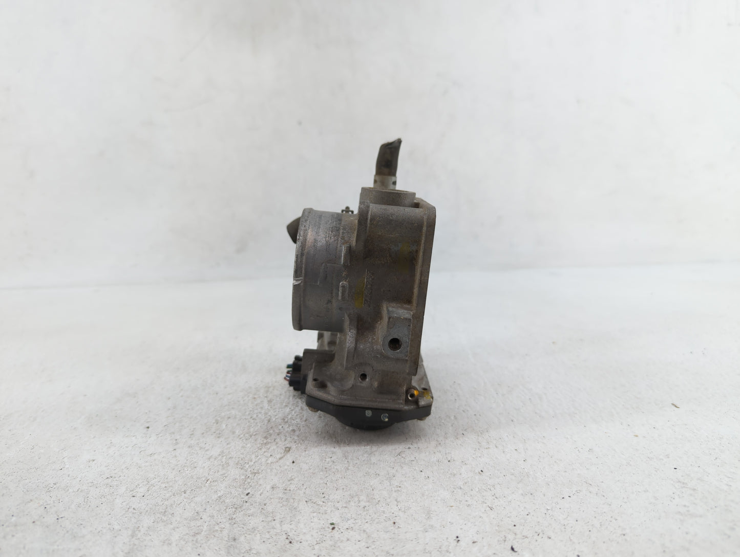 2013-2017 Honda Accord Throttle Body P/N:GMF4A Fits Fits 2013 2014 2015 2016 2017 2018 OEM Used Auto Parts - Oemusedautopart