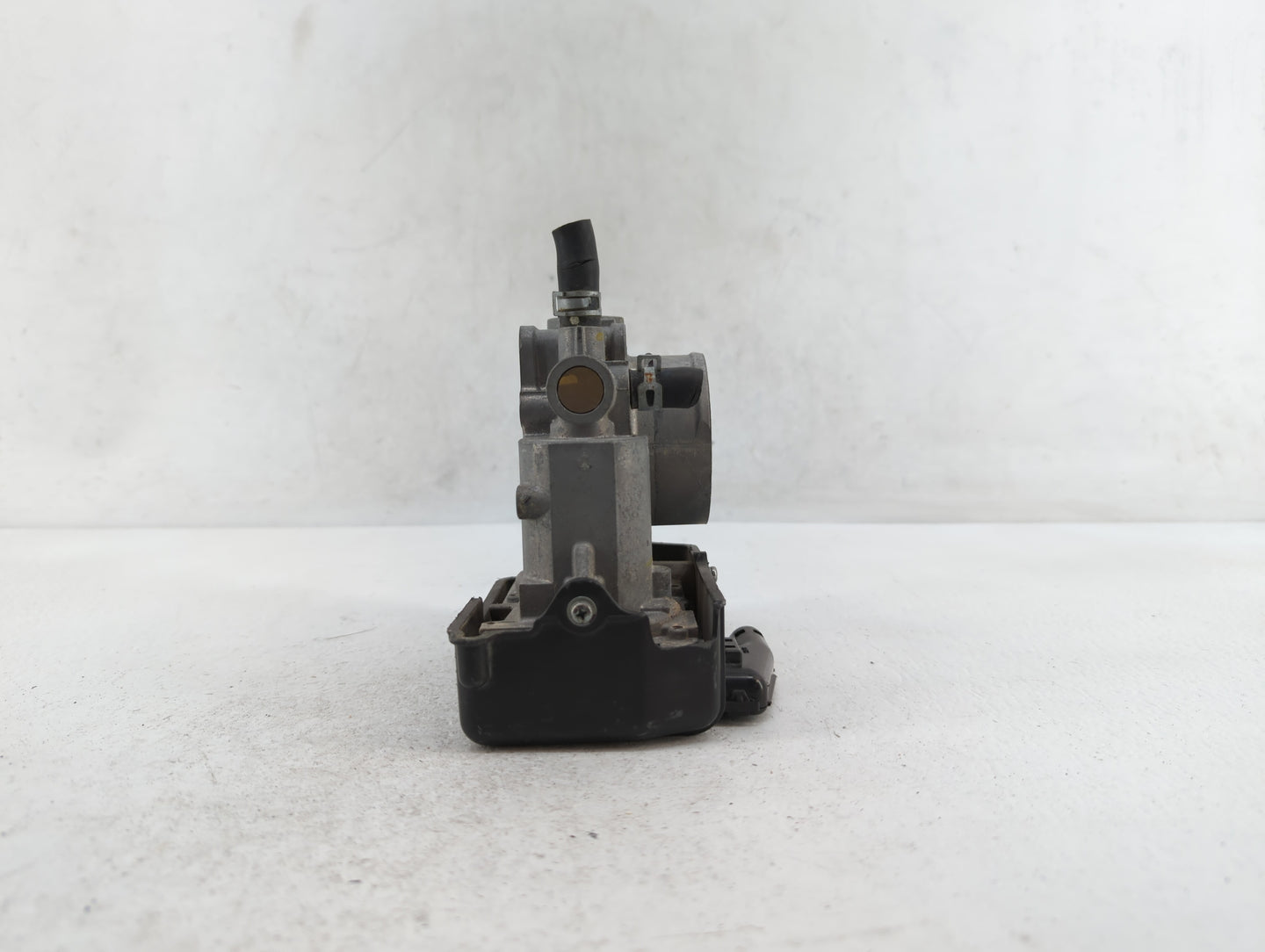 2013-2017 Honda Accord Throttle Body P/N:GMF4A Fits Fits 2013 2014 2015 2016 2017 2018 2019 2020 2021 2022 OEM Used Auto Par